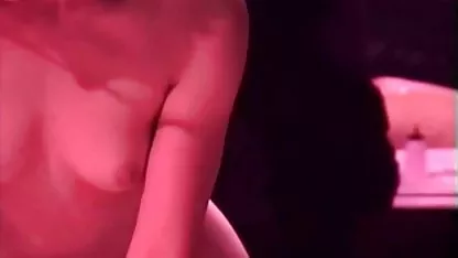 پسر Fucks در فیلم لب گرفتن سکسی دختر آسیایی, ارگاسم, کرم پای یک دختر slutty