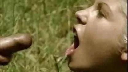 کدام منطقه و عکس لب خوردن سکسی فولر